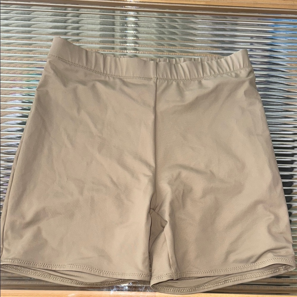 SKIMS SIGNATURE SWIM MID WAIST SHORT (Desert)